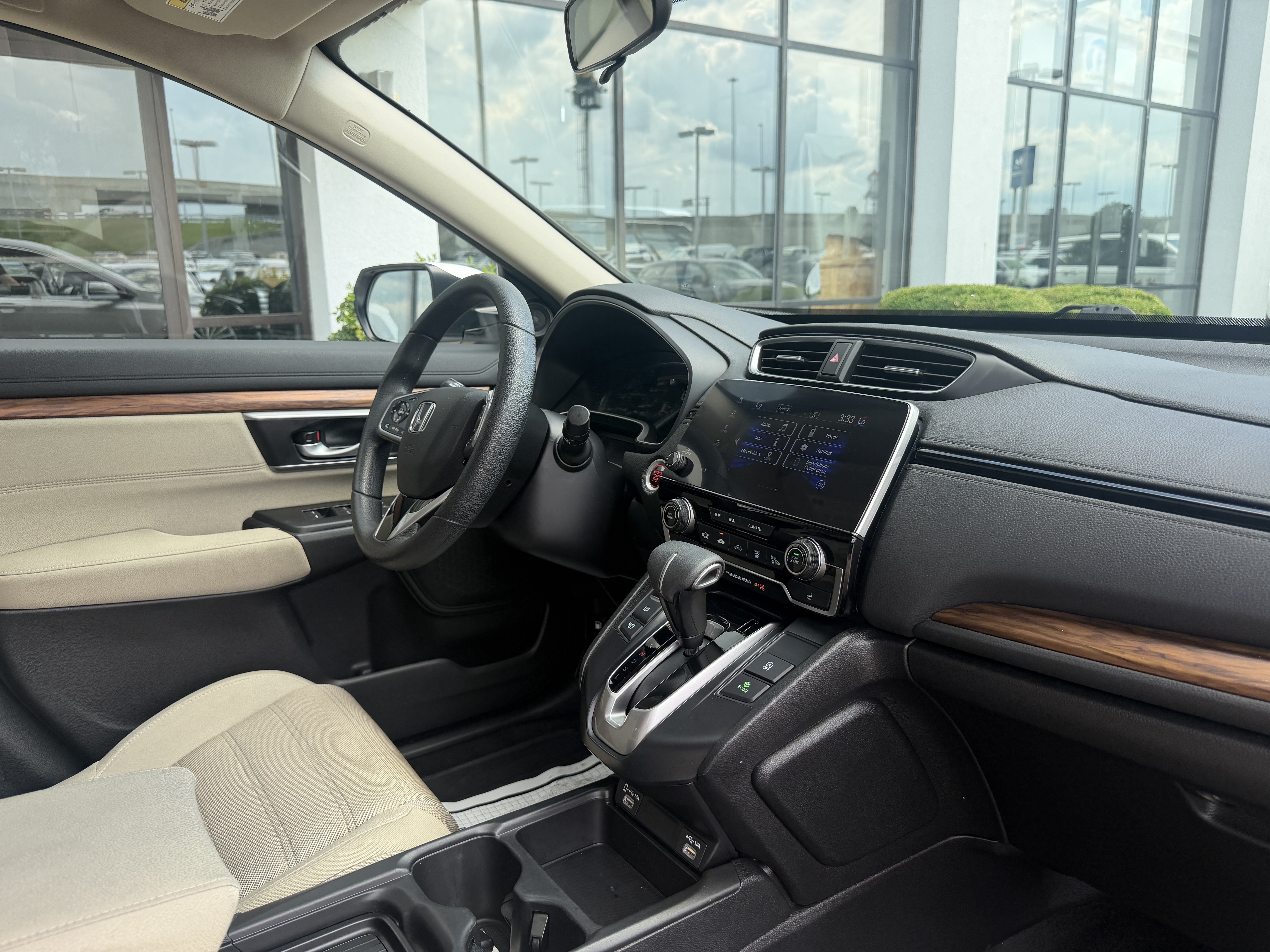 Used 2021 Platinum White Pearl Honda EX image 24