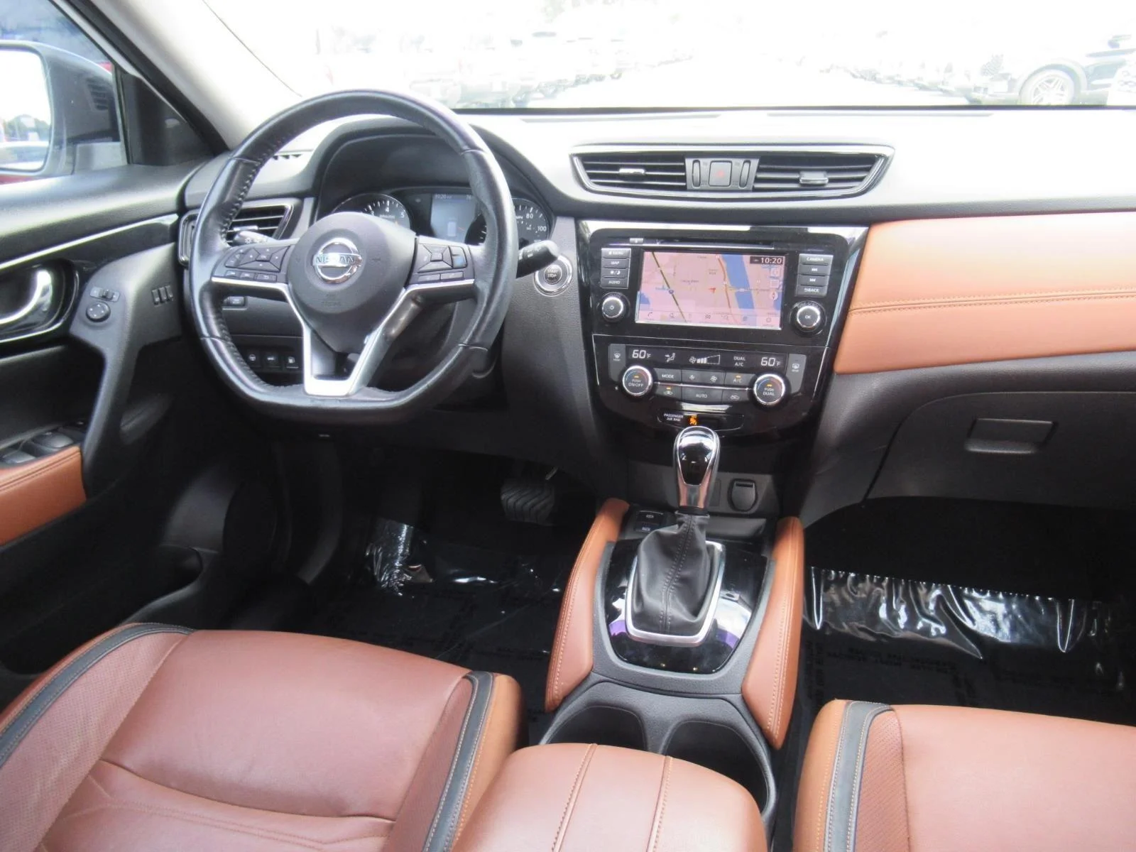 Used 2018 White Nissan SL image 14