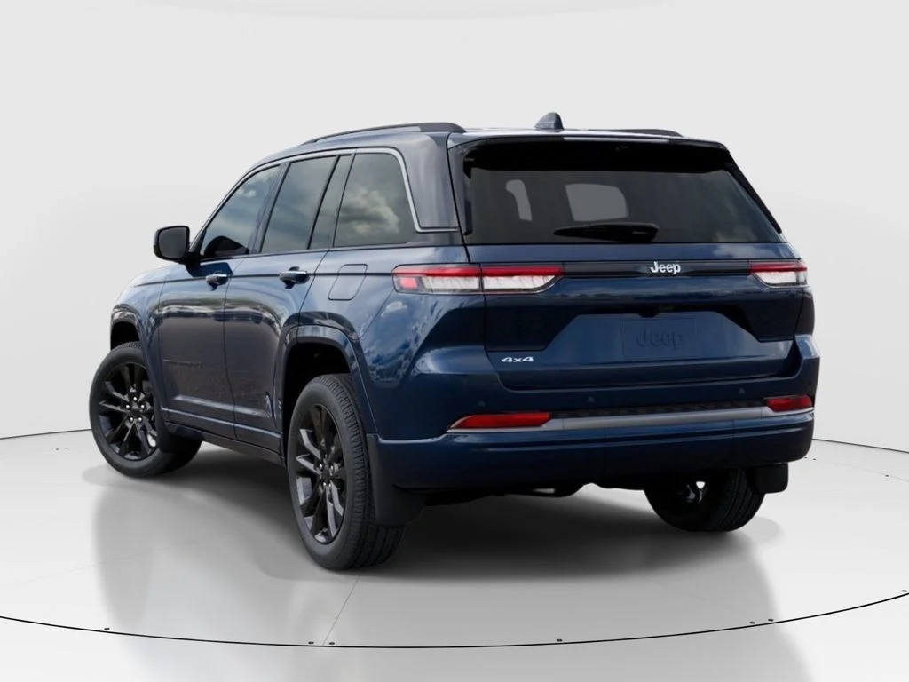 New 2026 Fathom Blue Pearl-Coat Exterior Paint Jeep Limited Reserve image 3