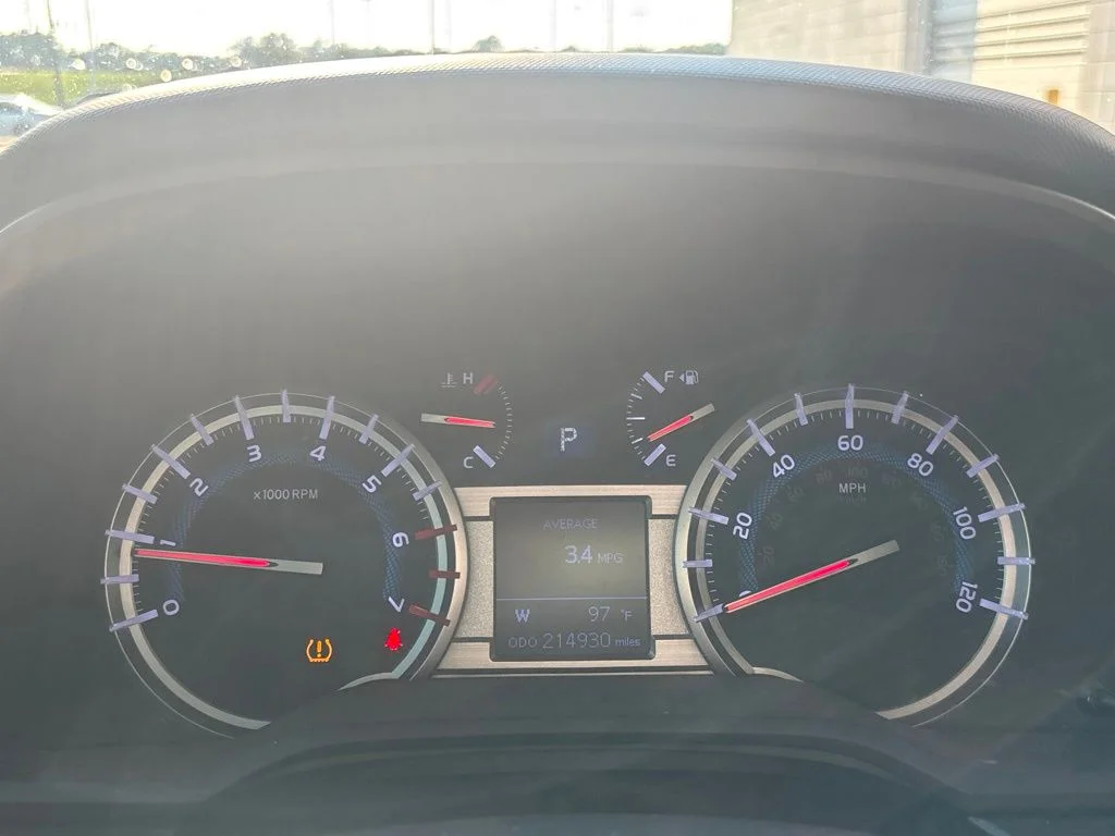 Used 2016 Silver Toyota SR5 Premium image 22