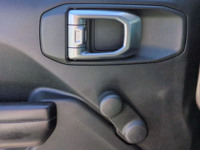 Used 2020 Beige Jeep Sport image 13