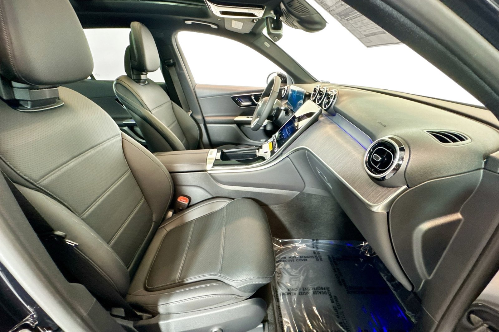 New 2026 Black Mercedes-Benz GLC 300 image 26