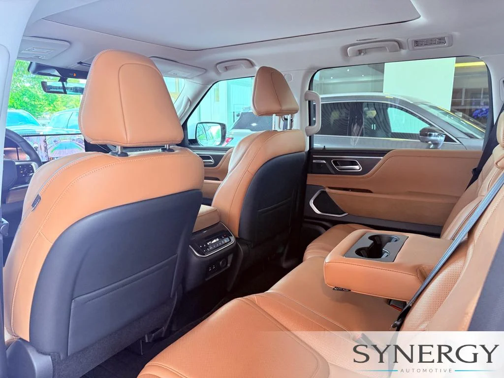 New 2026 RADIANT WHITE INFINITI Luxe 4WD image 31