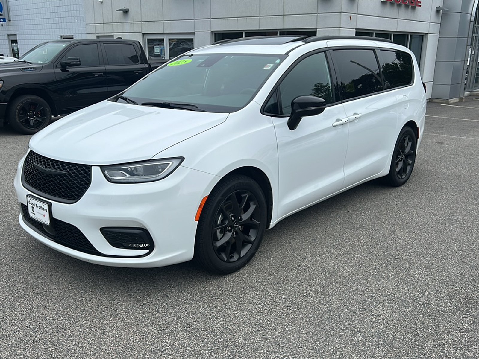 2025 Chrysler Pacifica