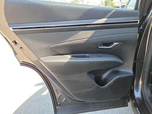 2023 Hyundai Tucson SE - Photo 9