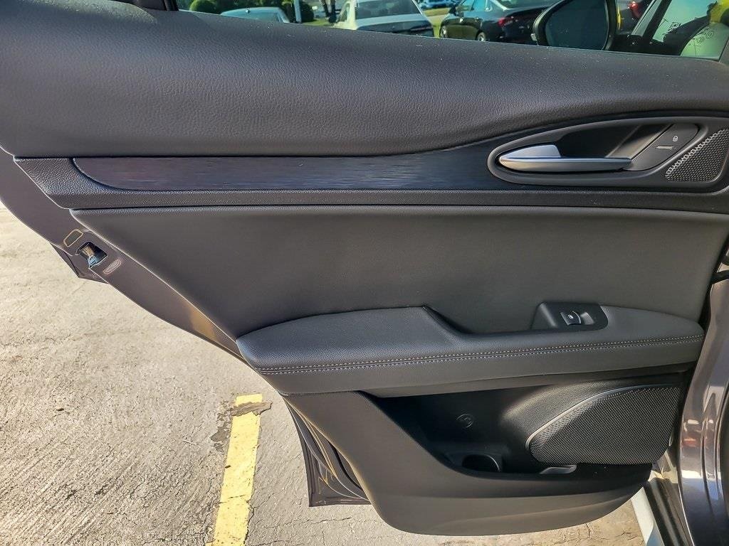 2022 ALFA ROMEO STELVIO - Image 18