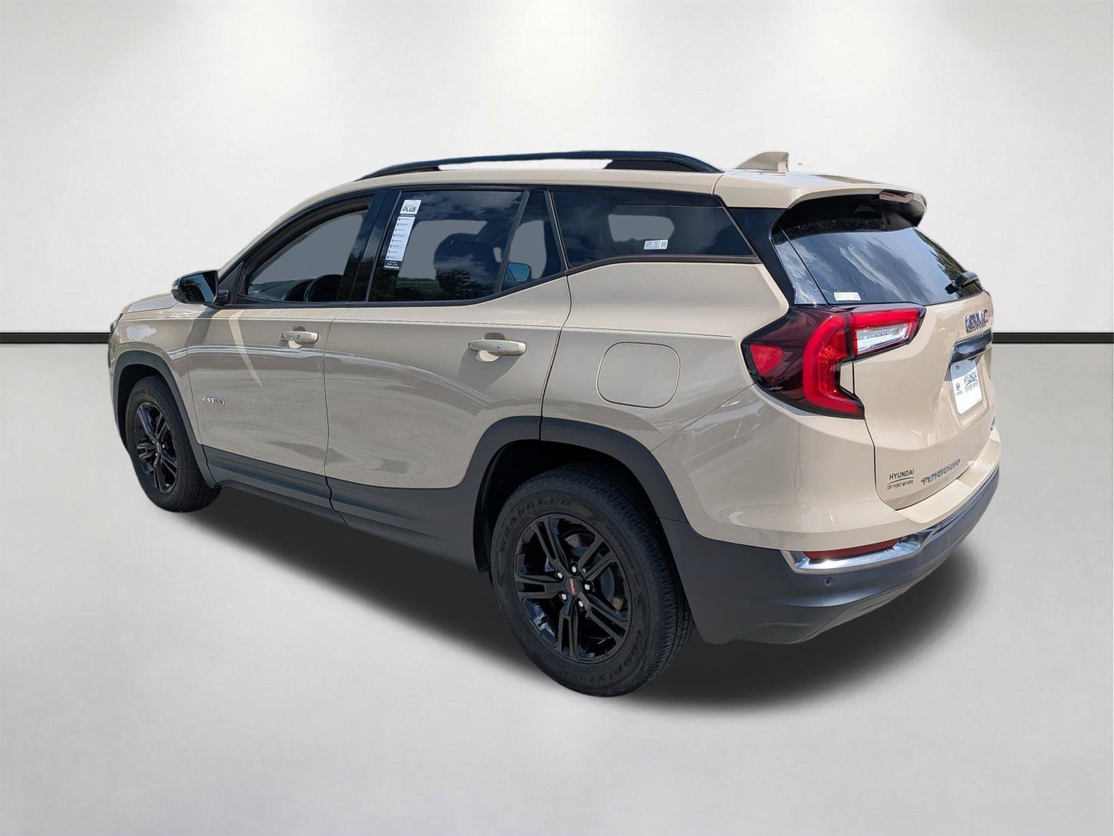 Used 2022 Desert Sand Metallic GMC AT4 image 6