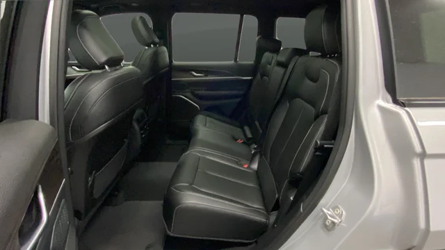 New 2026 Silver Zynith Exterior Paint Jeep Limited image 22