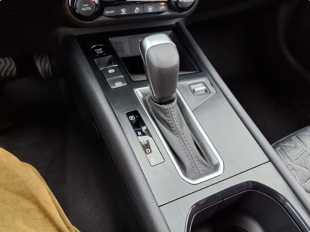 New 2027 Gray Nissan SV image 10