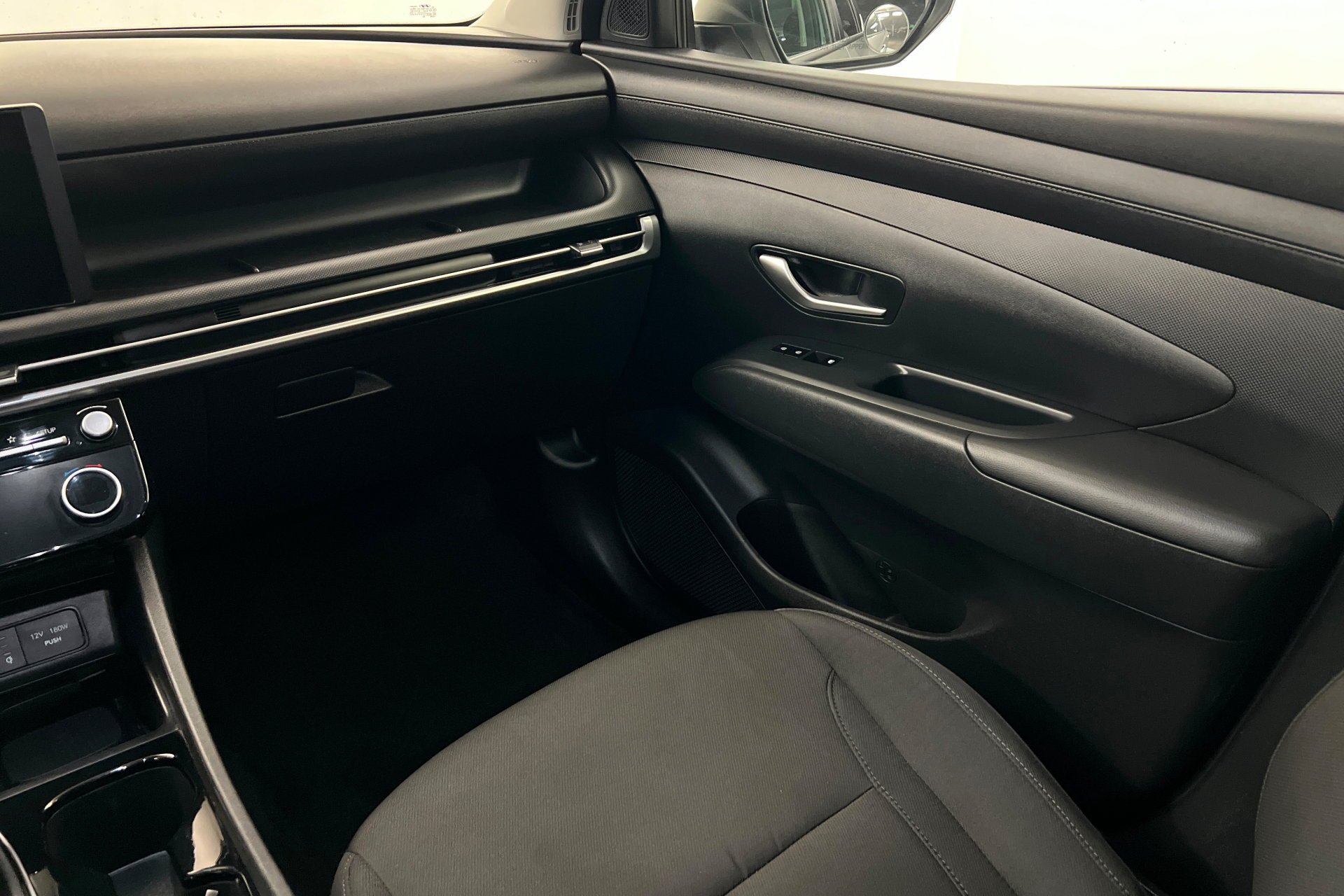 Used 2025 Shimmering Silver Hyundai SEL image 11