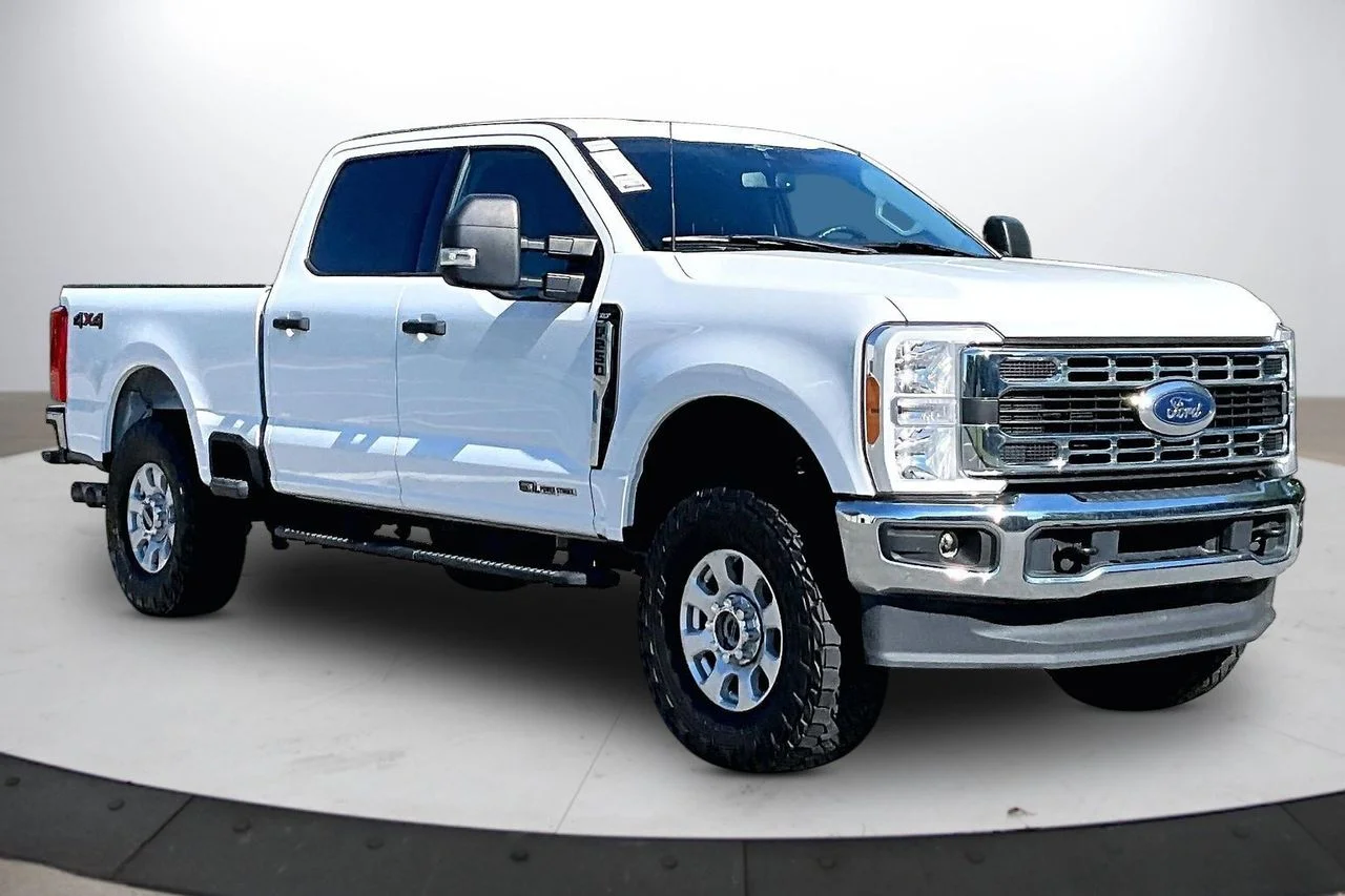 Used 2023 White Ford XLT image 2
