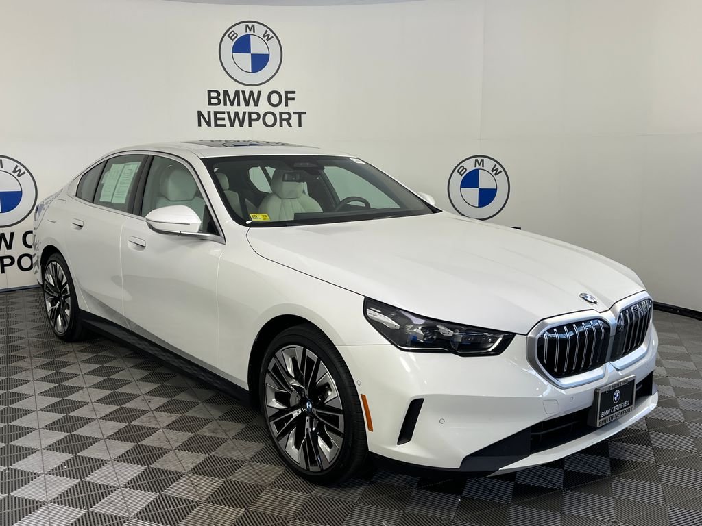 Used 2026 White BMW 530i xDrive image 1