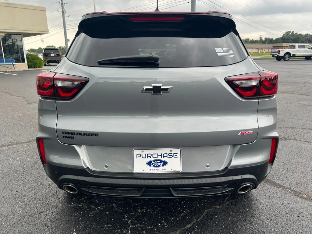 Used 2025 Sterling Gray Metallic Chevrolet RS image 4