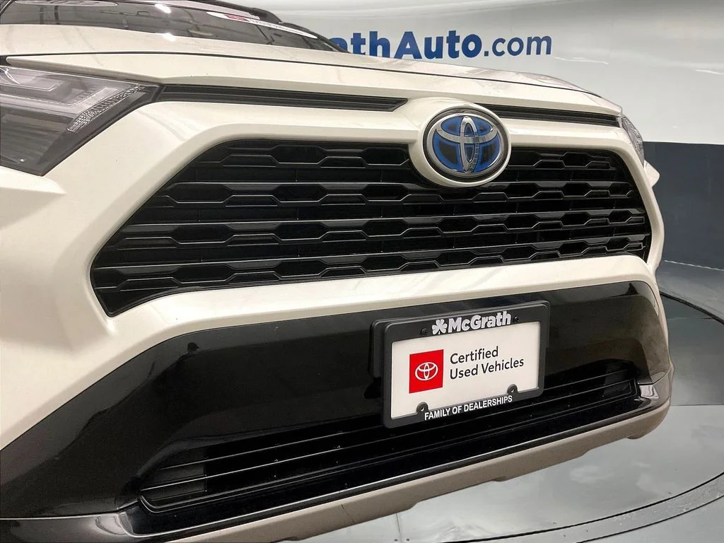 Certified Used 2022 White Toyota XSE image 33