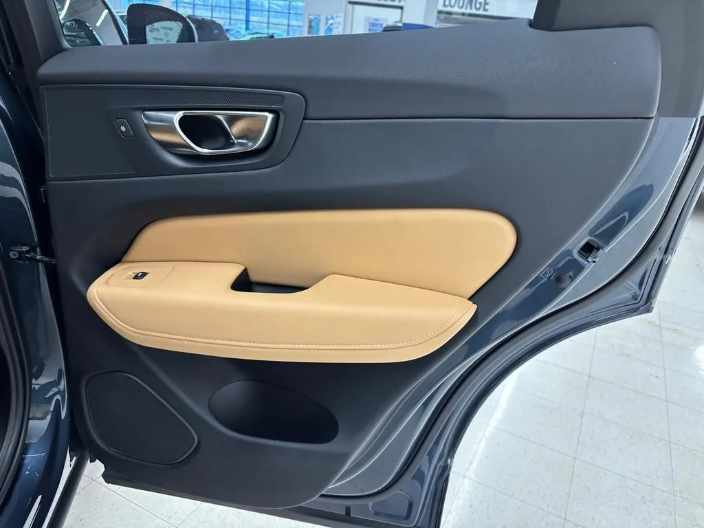 2025 Volvo XC60 Ultra - Photo 14