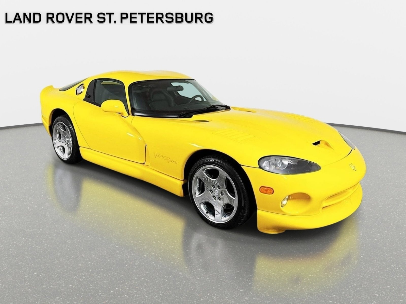 Used 2001 Viper Race Yellow Clearcoat Dodge GTS image 3