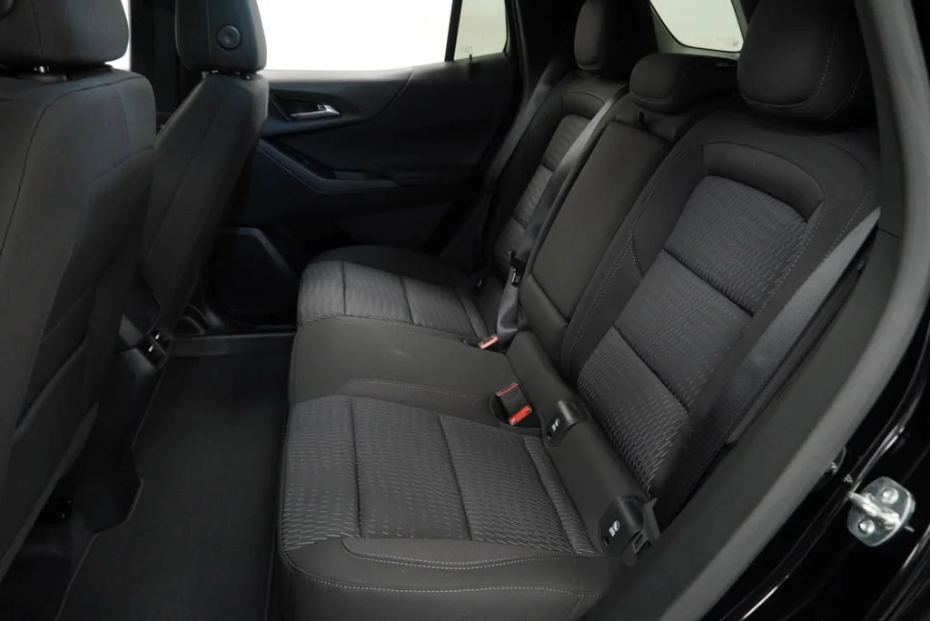 2027 Chevrolet Equinox LT - Photo 12