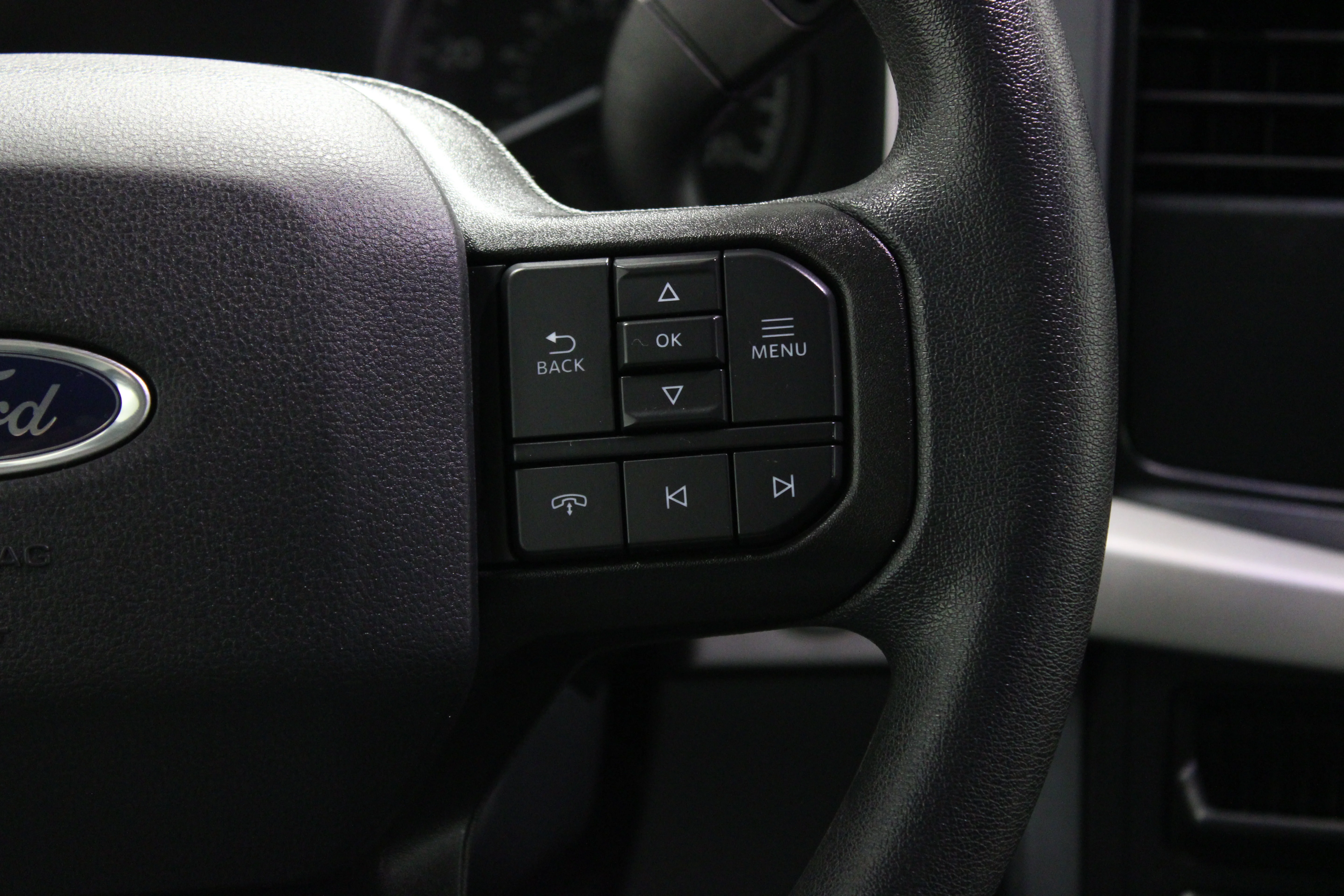 Used 2023 Oxford White Ford XLT image 23