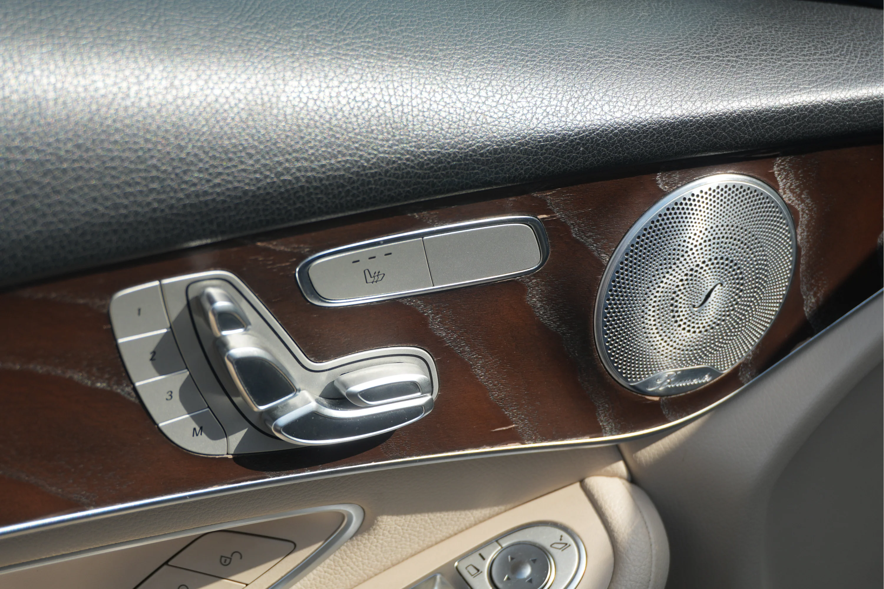 Used 2021 Lunar Blue Metallic Mercedes-Benz GLC 300 image 20