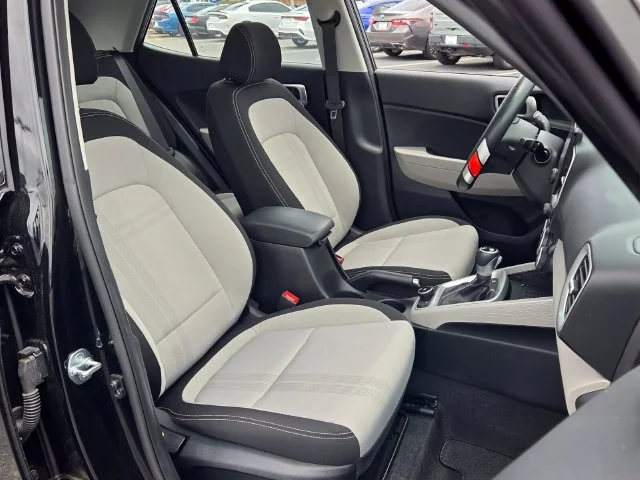 Used 2026 Black Hyundai SEL image 17