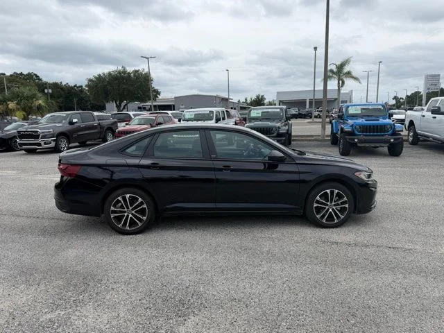 Used 2025 Black Volkswagen 1.5T Sport image 6