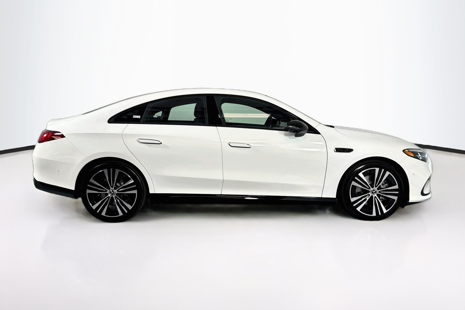 New 2027 Polar White Mercedes-Benz CLA 220 Hybrid image 4