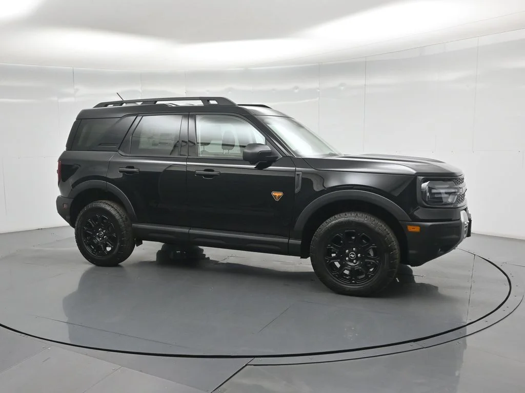 New 2026 Shadow Black Ford Badlands image 21