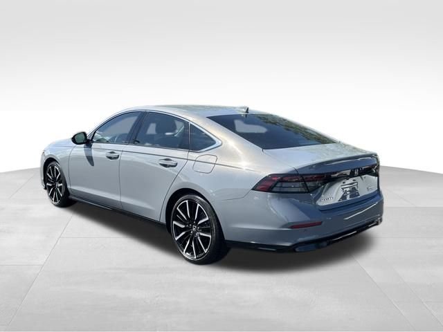 Used 2024 Gray Honda Touring image 5