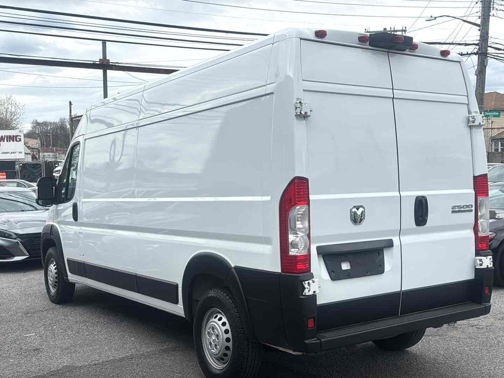 Used 2025 White Ram High Roof image 9