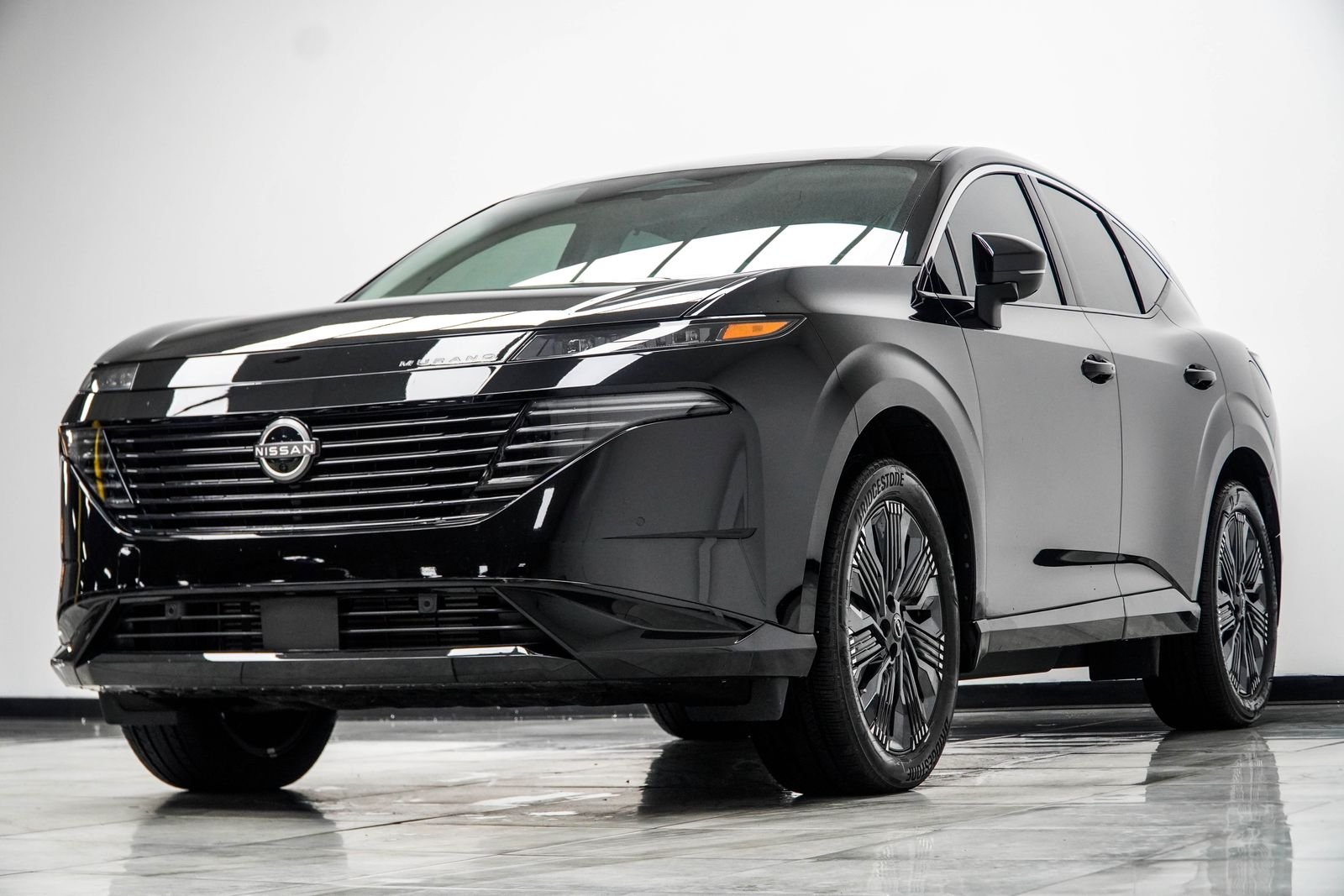 Used 2025 Black Nissan Platinum image 11