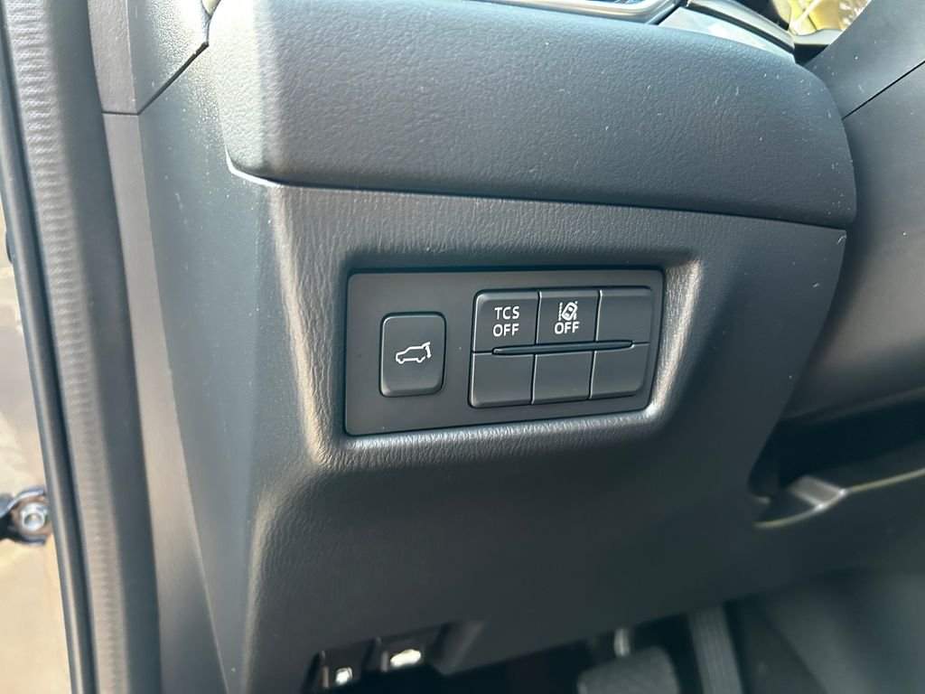 Used 2017 Machine Gray Mazda Grand Touring image 9
