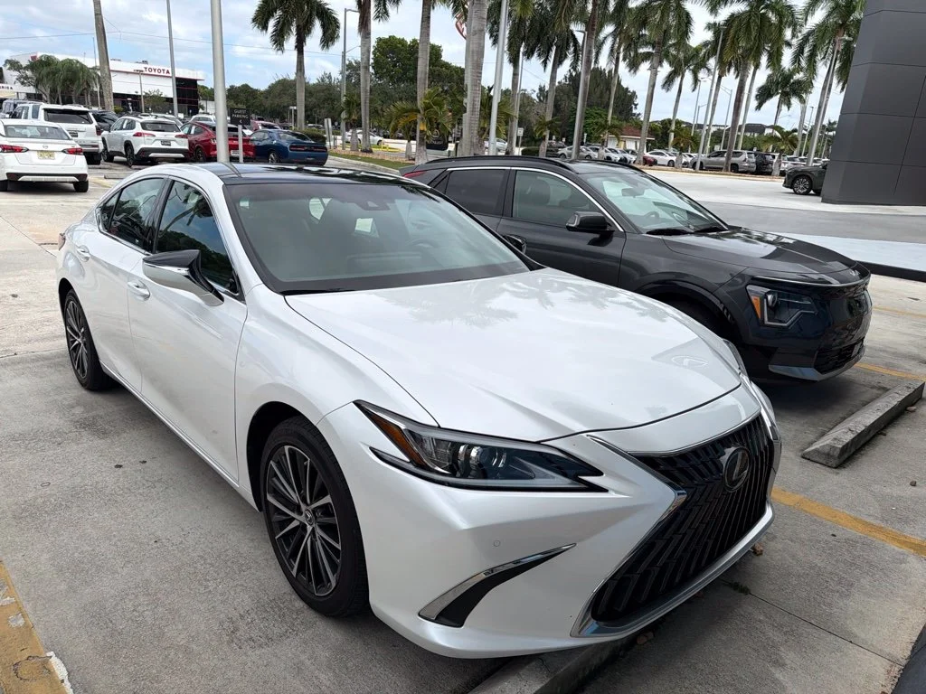 2024 Lexus ES