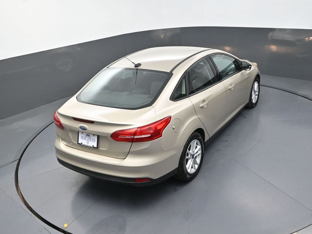 Used 2018 Gold Ford SE image 21