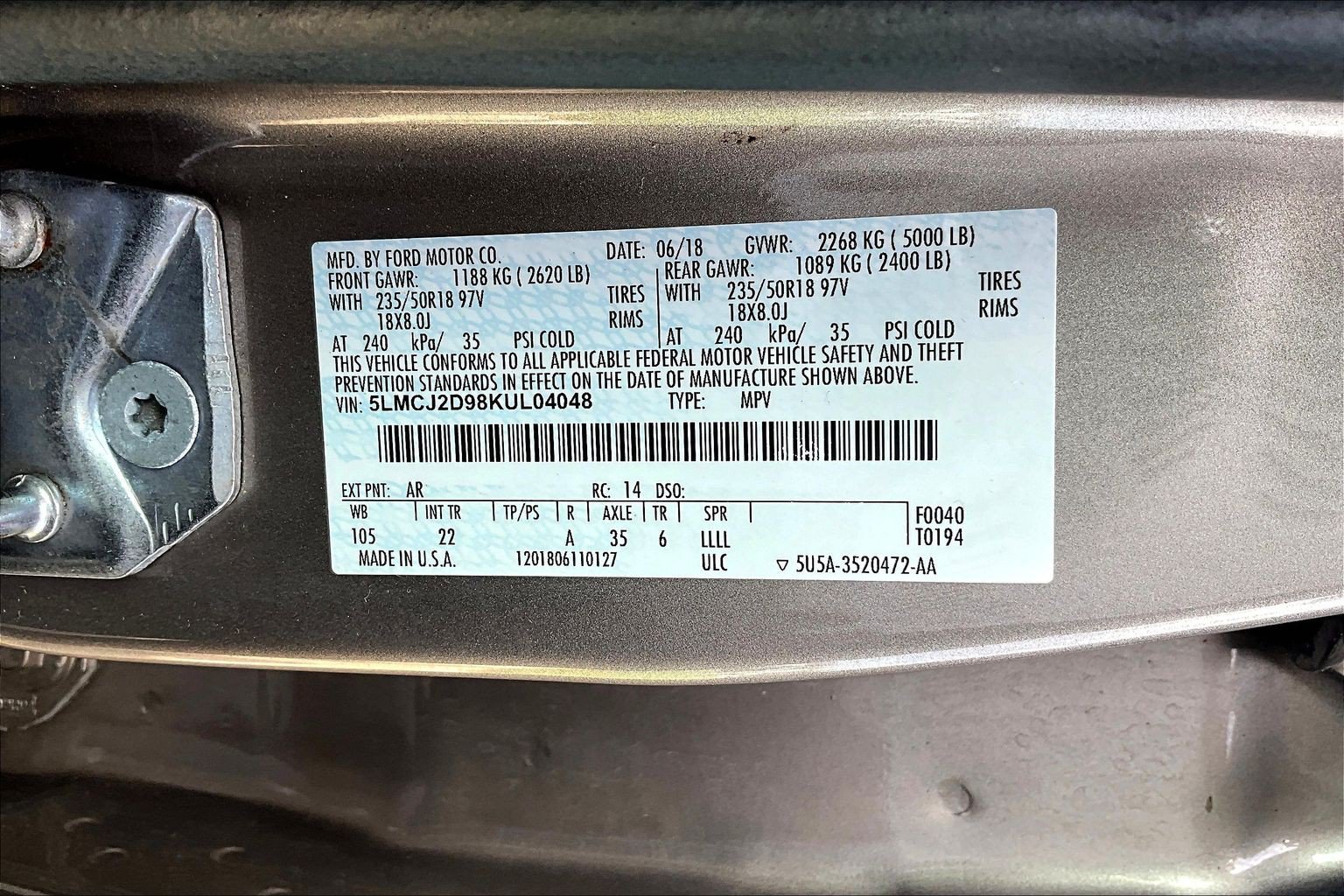 Used 2019 Brown Lincoln Select image 16