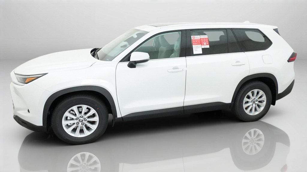 New 2026 Wind Chill Pearl Toyota XLE image 33