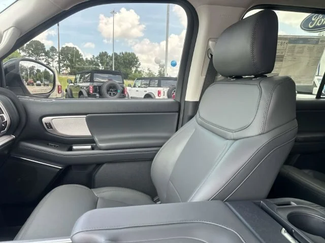 New 2026 Star White Metallic Tri-Coat Ford Active image 48