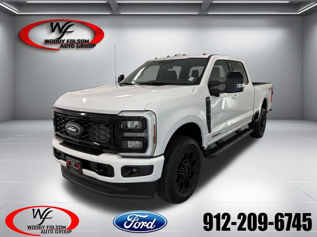 New 2026 Oxford White Ford F-250® Lariat® image 1