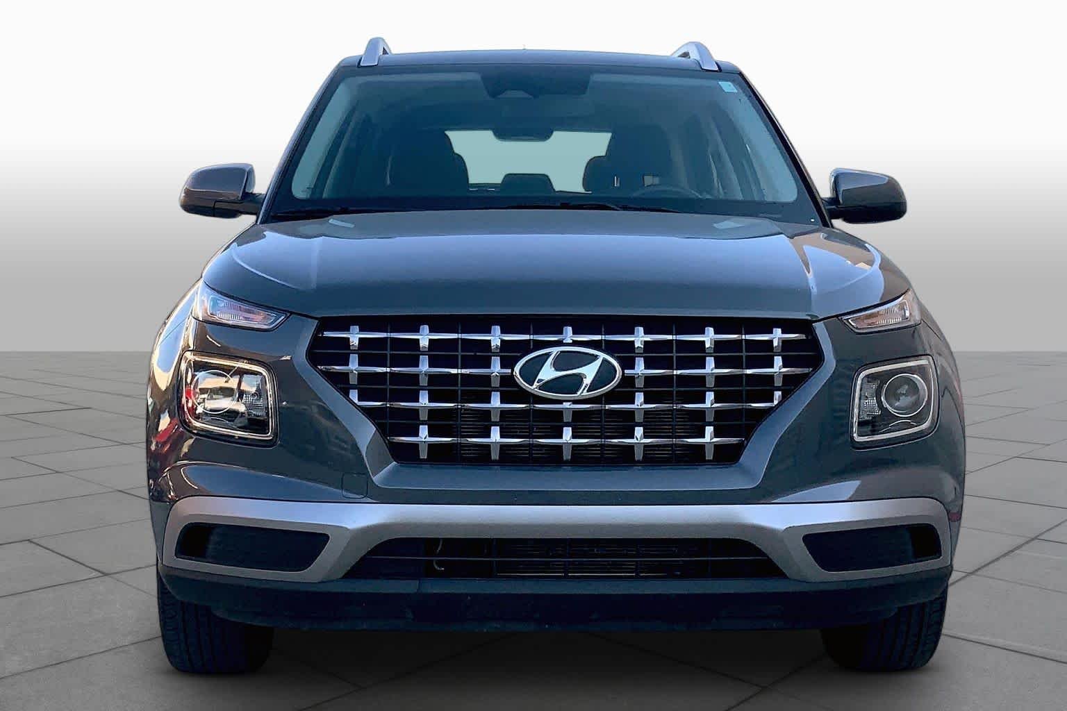 Certified Used 2025 Ecotronic Gray Hyundai SEL image 4