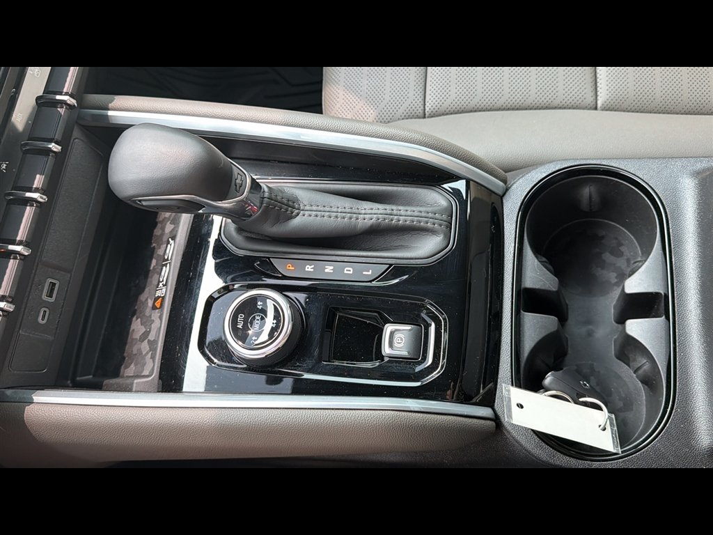 Used 2026 White Sands Chevrolet ZR2 image 23