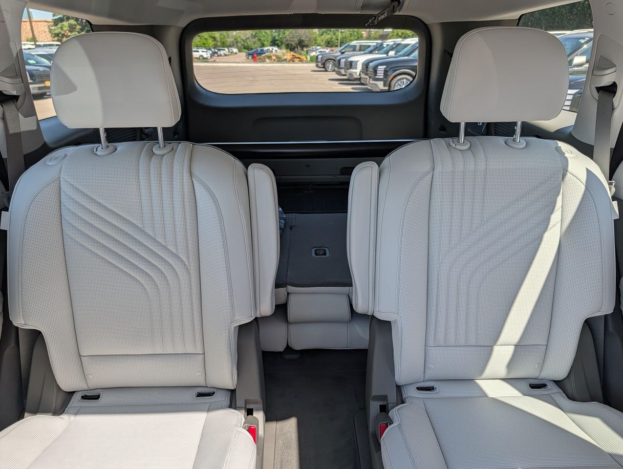 New 2026 Abyss Black Pearl Hyundai SEL Premium 7P image 7
