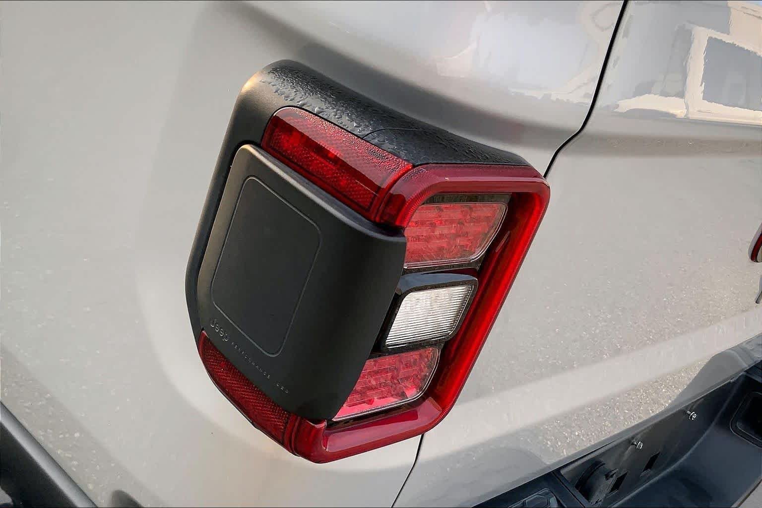Used 2022 Silver Zynith Clearcoat Jeep Rubicon image 27
