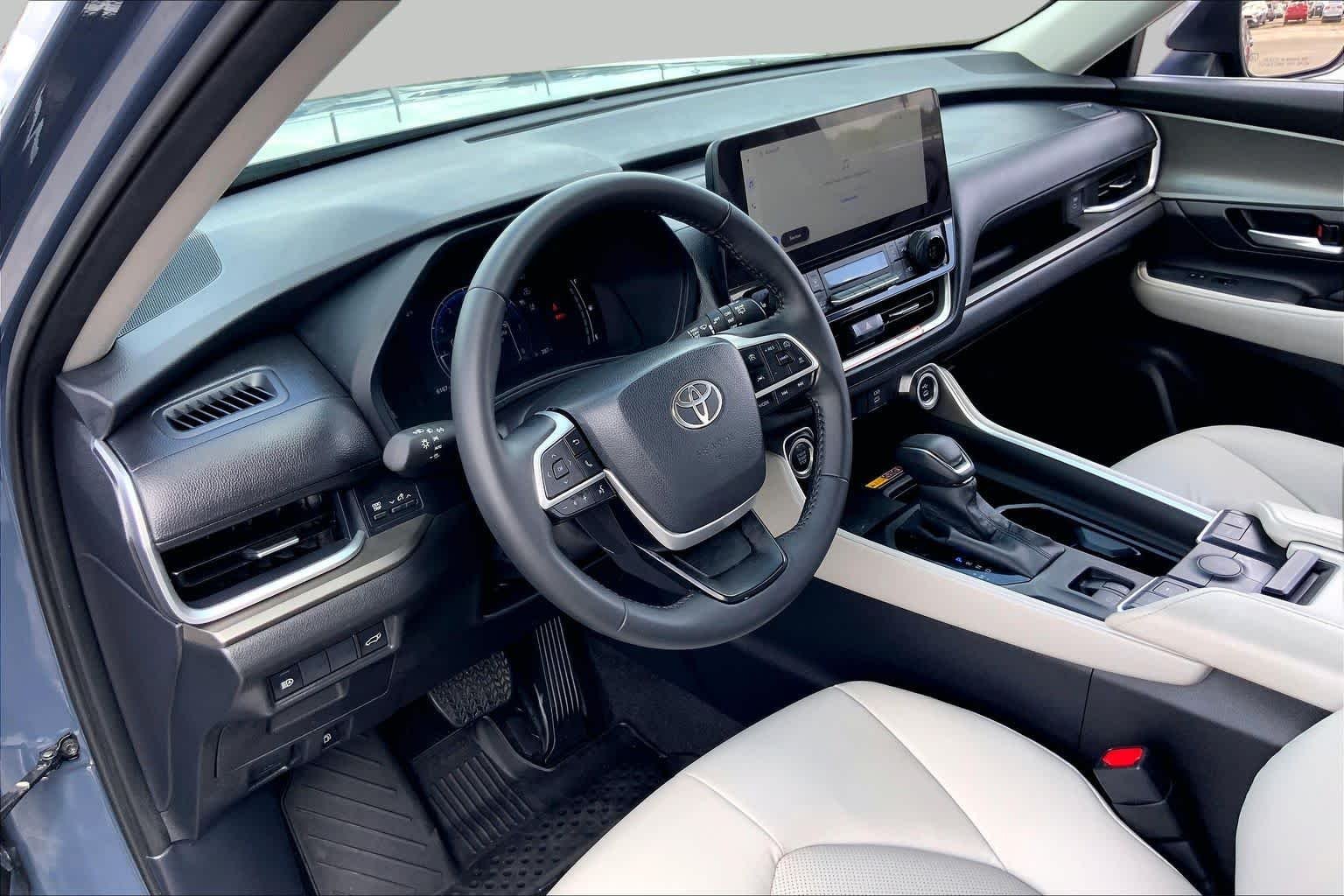 Used 2025 Storm Cloud Toyota XLE image 17