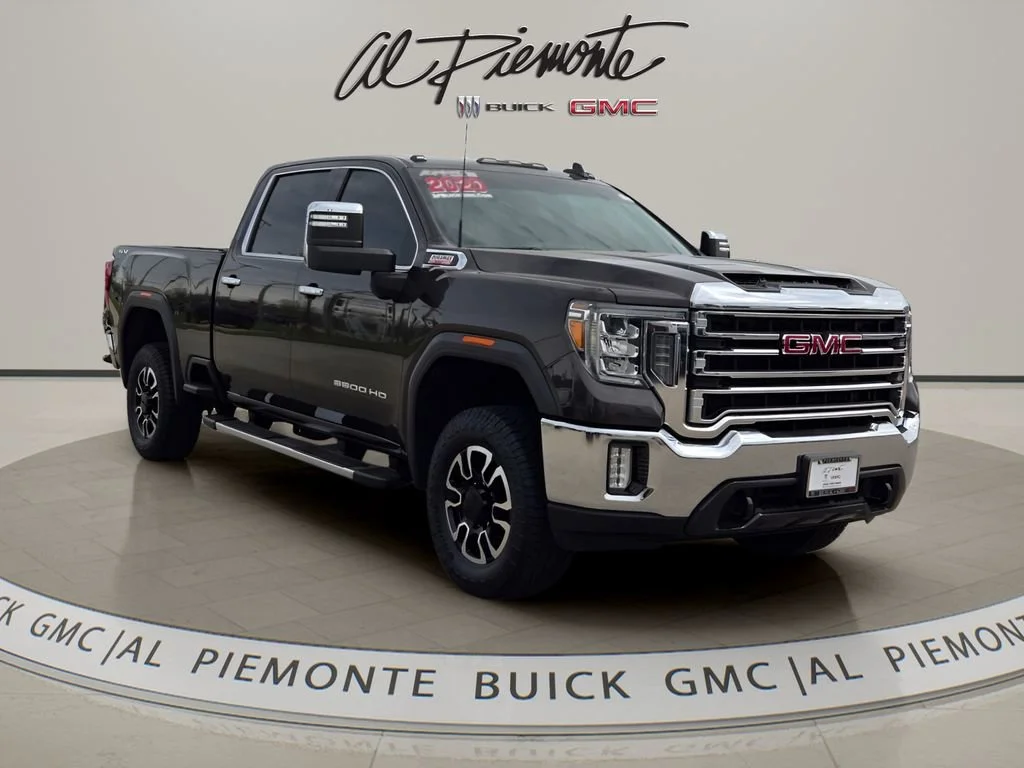 2020 GMC Sierra 4WD Crew Cab Standard Box SLT's photo