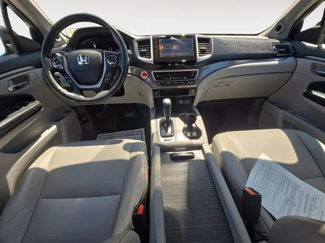 Used 2017 Blue Honda EX-L image 10