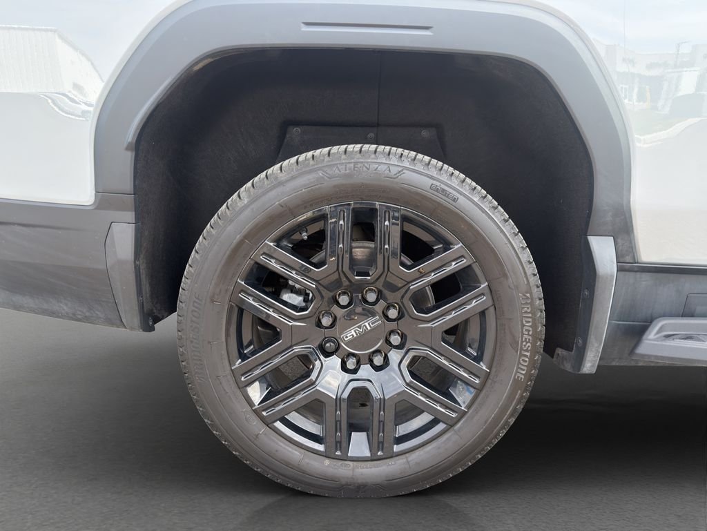 Used 2026 Gray GMC Elevation image 21