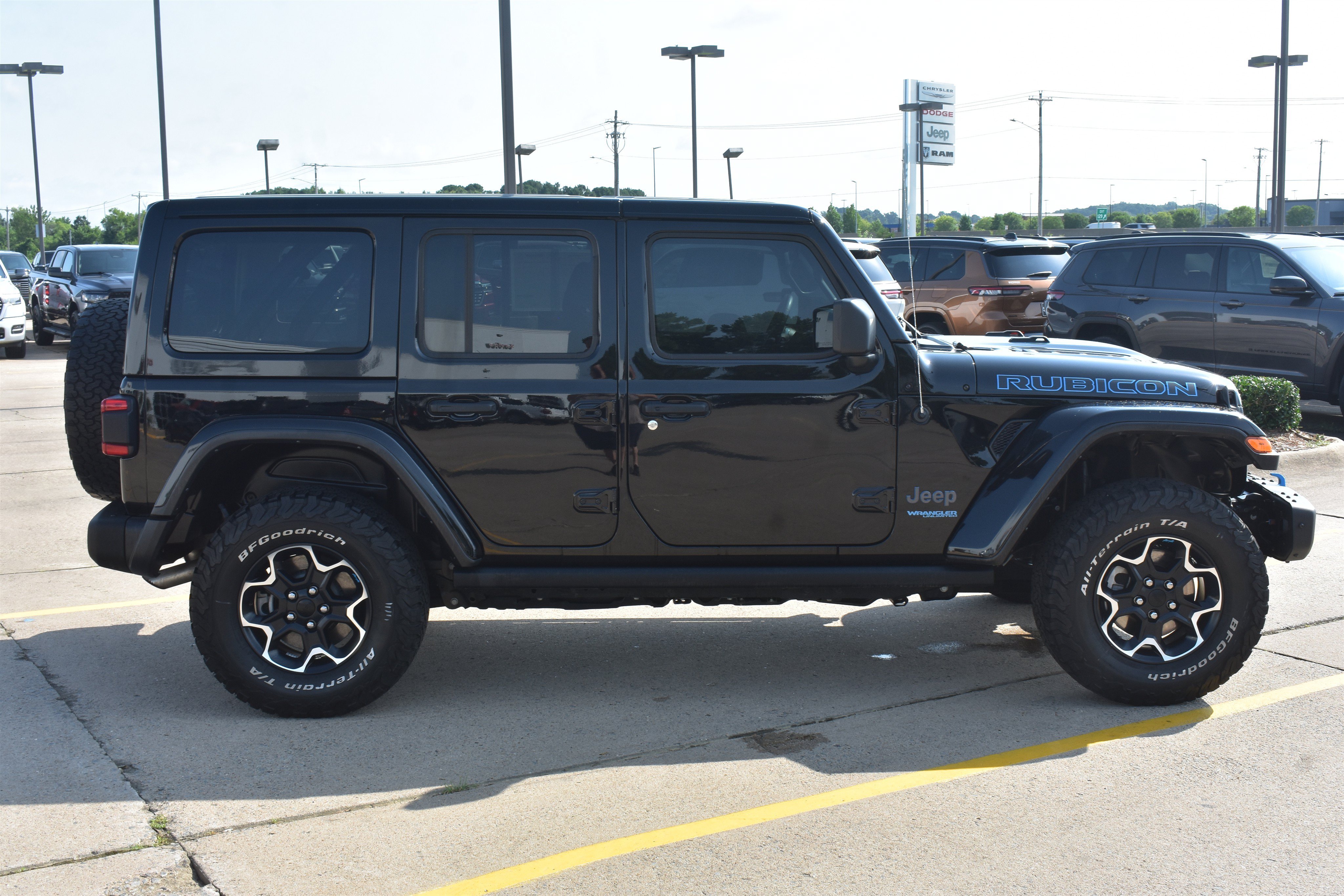 Used 2022 Black Clearcoat Jeep Unlimited Rubicon image 4