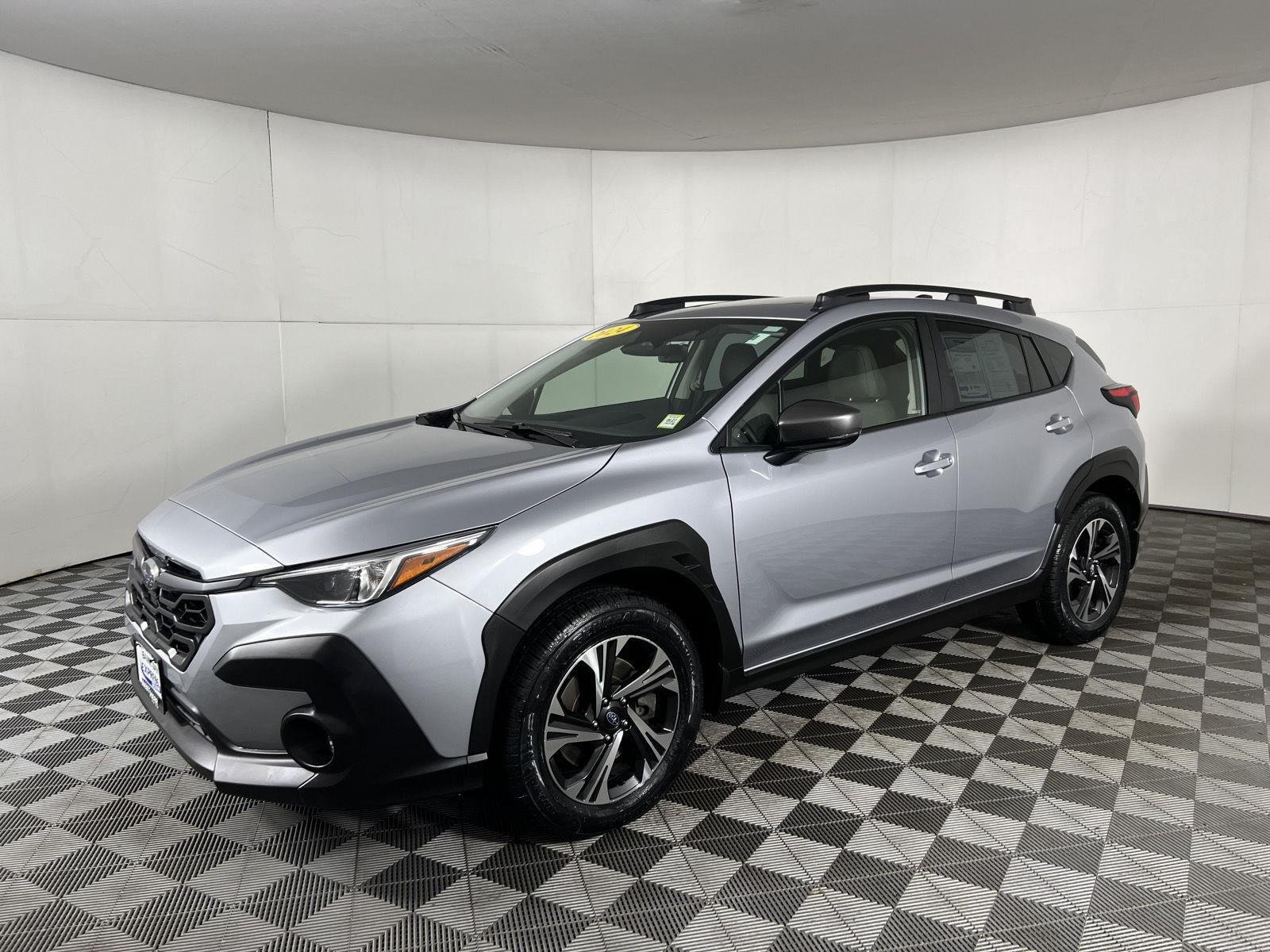 Used 2024 Ice Silver Metallic Subaru Premium image 18