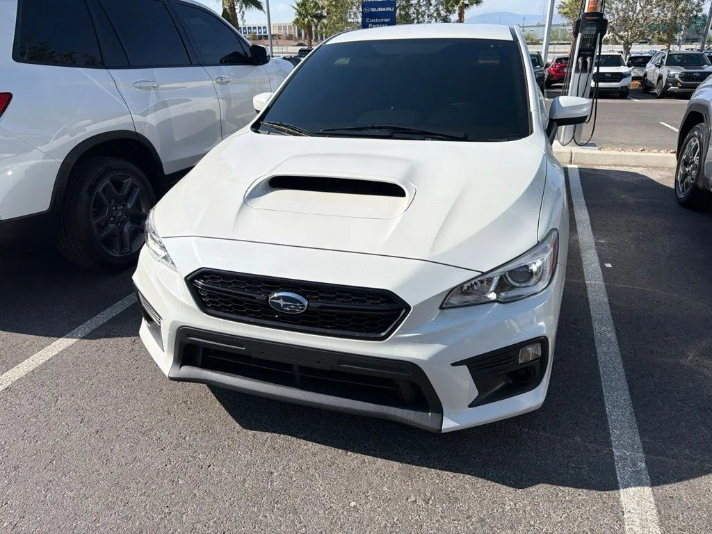 Used 2020 White Subaru Base image 9