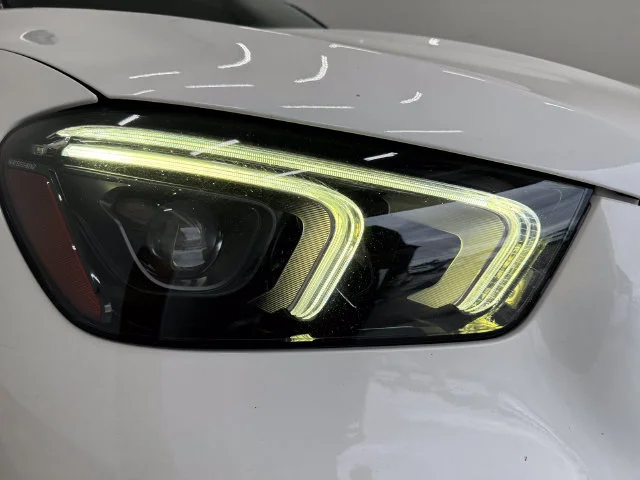 Used 2020 Polar White Mercedes-Benz GLE 350 image 33