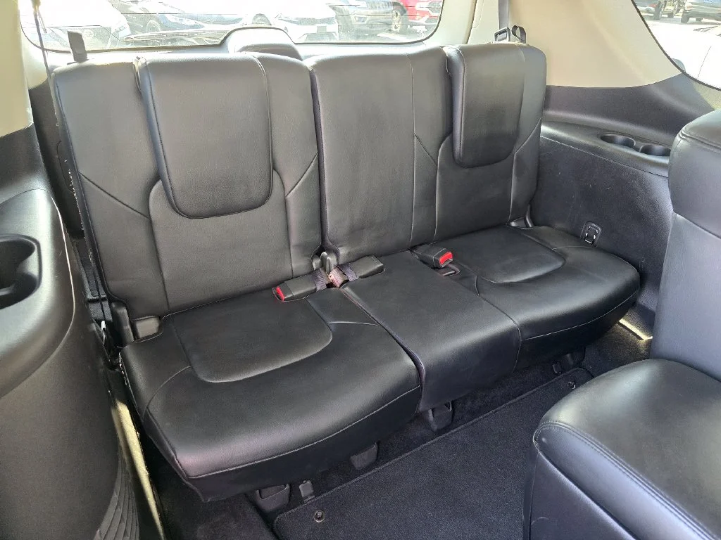 Used 2024 Silver Nissan SL image 18
